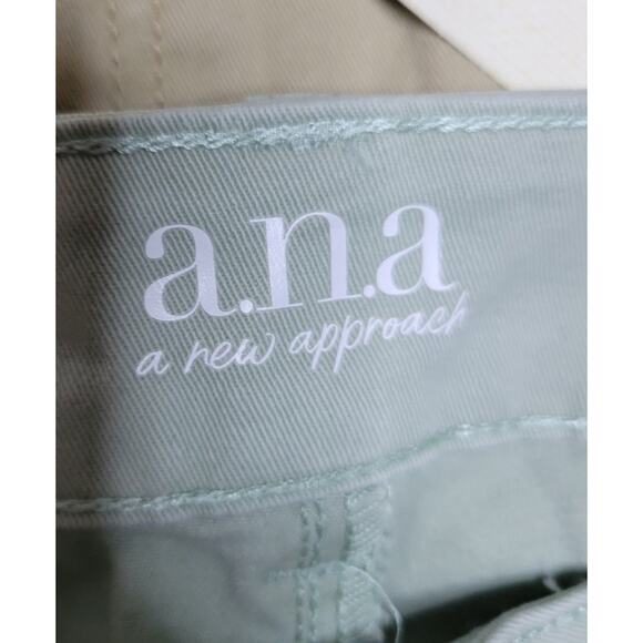 Lot of 3 A.N.A Twill Mid Rise Shorts 5" Inseam Tan Desert Sage Navy Women Sze 20 - Picture 5 of 7